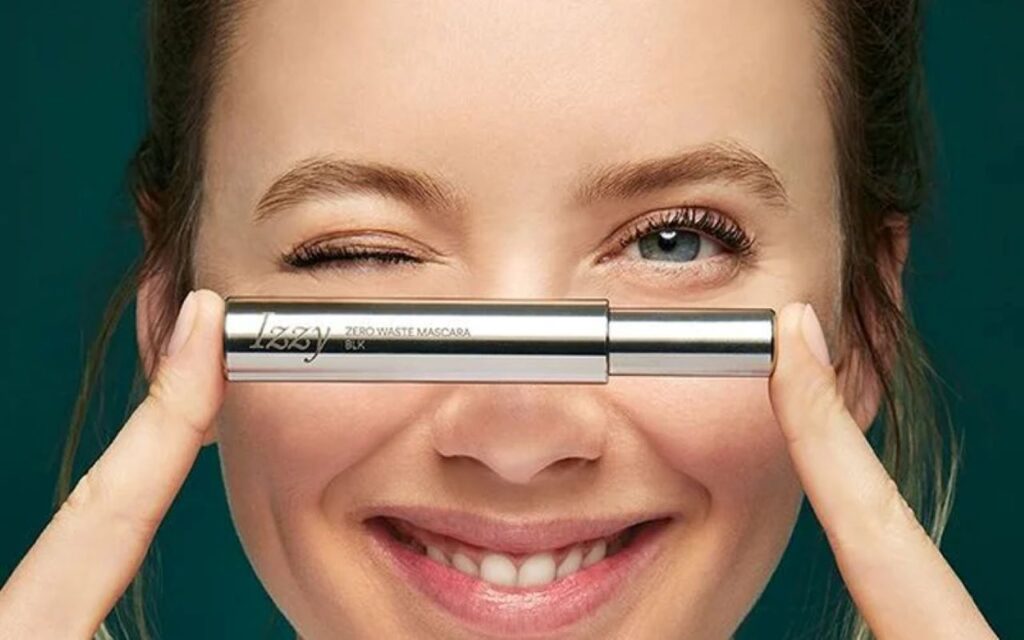 Reusable and recyclable mascara