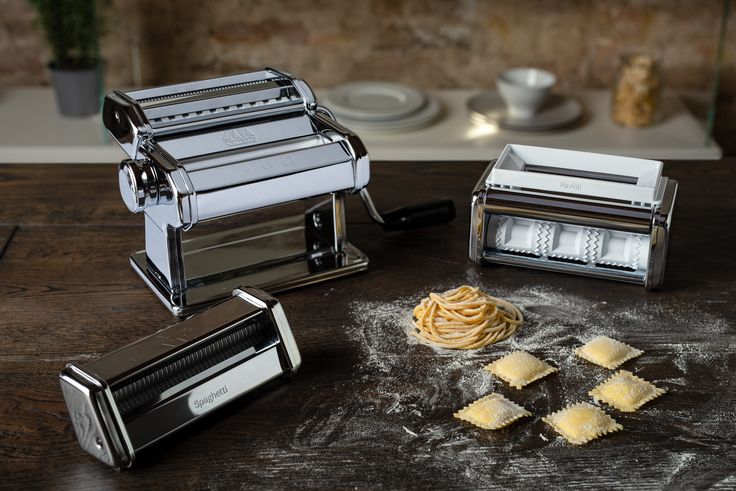 Air drying pasta machine