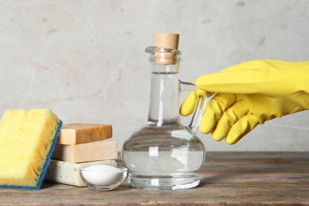 A vinegar cleaning setup