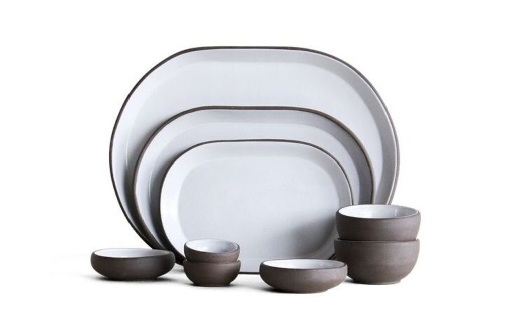 A set of serving plates and dishes