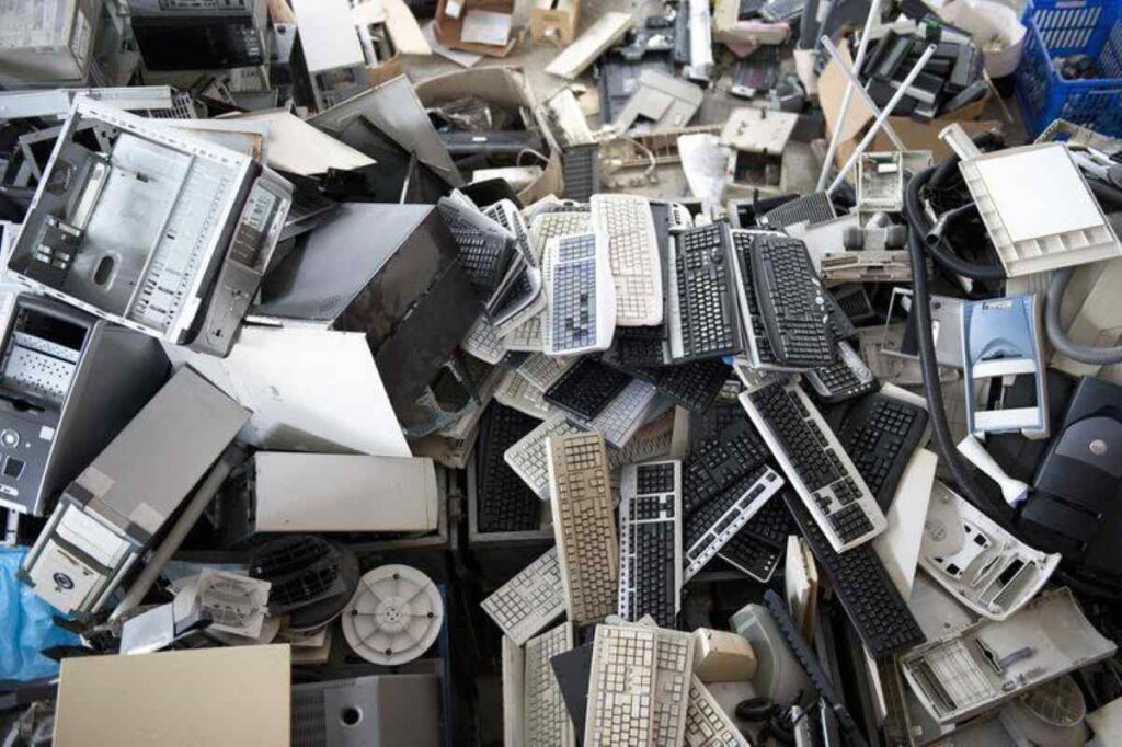 A pile of electronics, indicating a contravention of tips of recycling electronic waste the right way