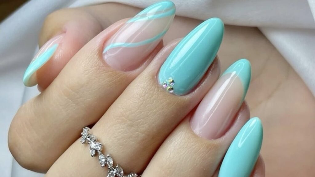 Turquoise Nail Art